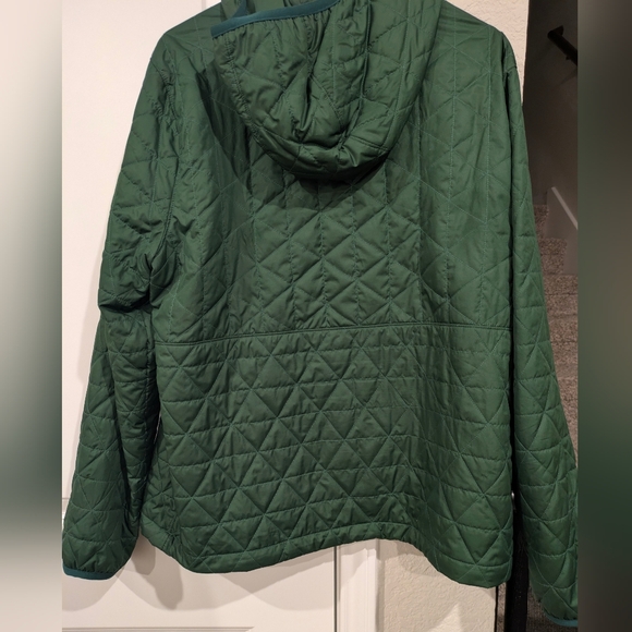 L.L. Bean Men's Green Quilted Jacket - Picture 3 of 8